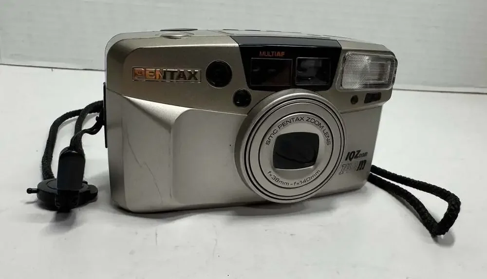 Pentax IQZoom 140M 35mm Camera with SMC Pentax Zoom Lens Read Details